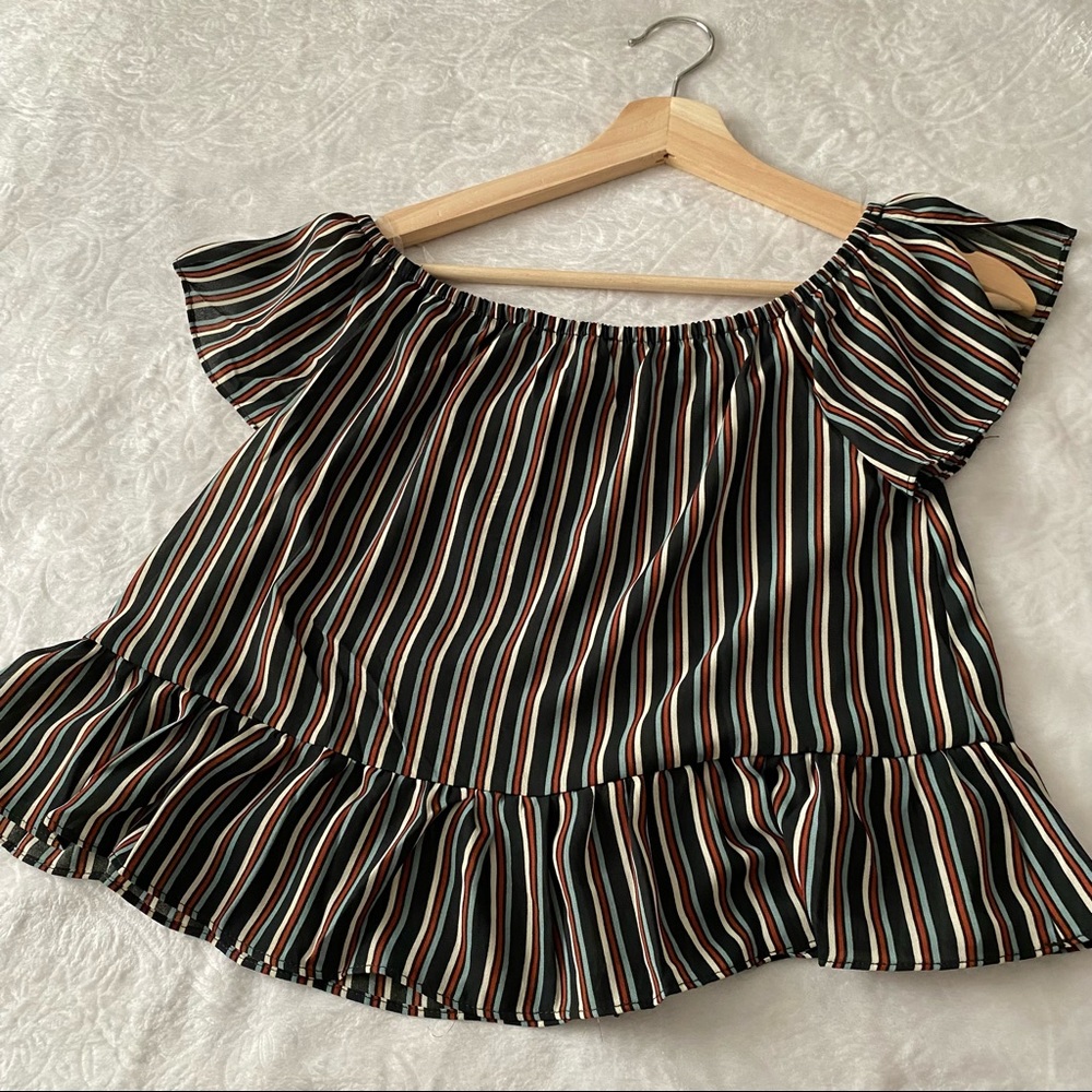 NWT Cropped Semi Sheer Stripe Top - Picture 7 of 9